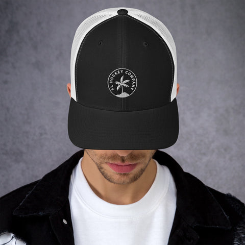 LOGO TRUCKER